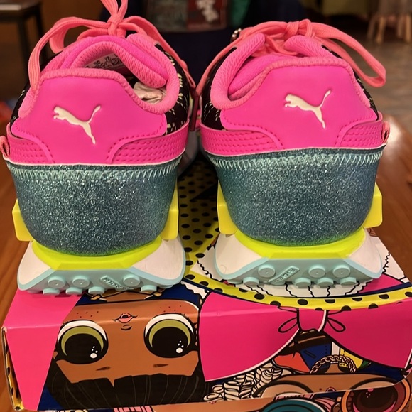 Puma Future Rider x LOL Surprise Shoes Youth 7C Pink Yellow Sneakers new w/box - Picture 8 of 13